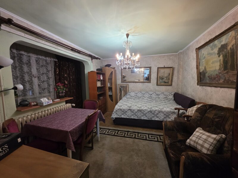 Titan, pe Liviu Rebreanu,  5 minute metrou si parc IOR, bloc 4 etaje