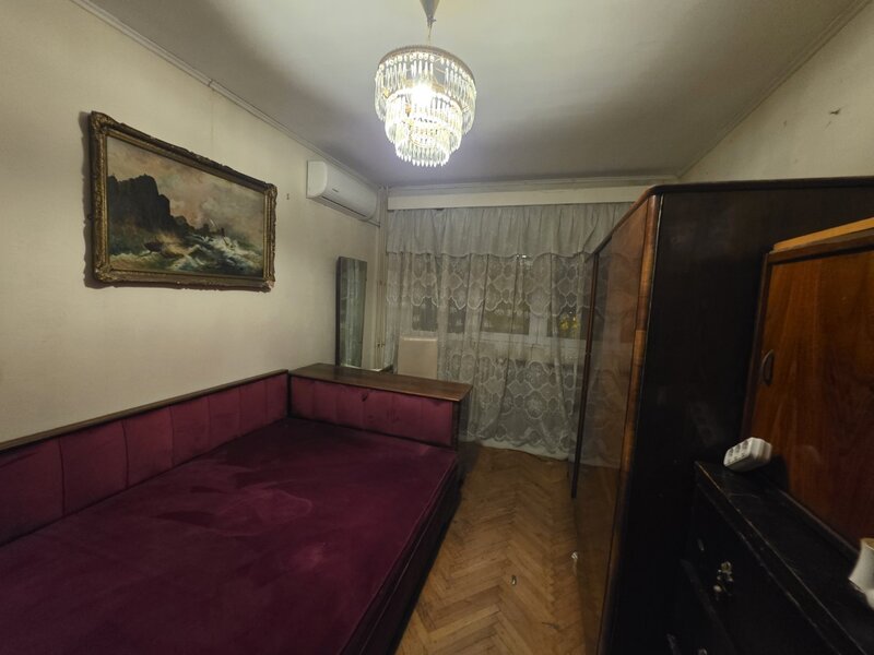 Titan, pe Liviu Rebreanu,  5 minute metrou si parc IOR, bloc 4 etaje