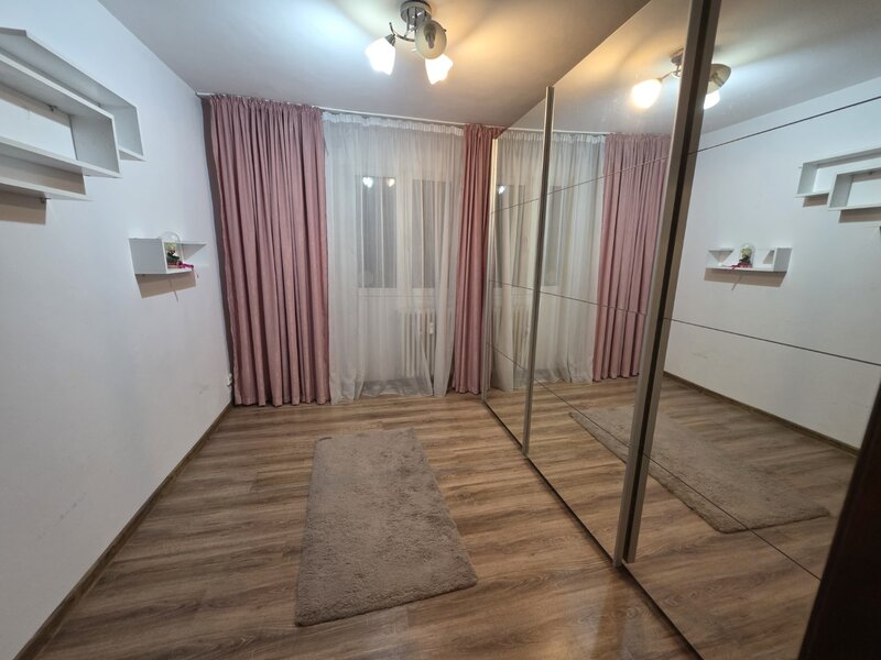 Titan, pe Liviu Rebreanu,  5 minute metrou si parc IOR, bloc 4 etaje