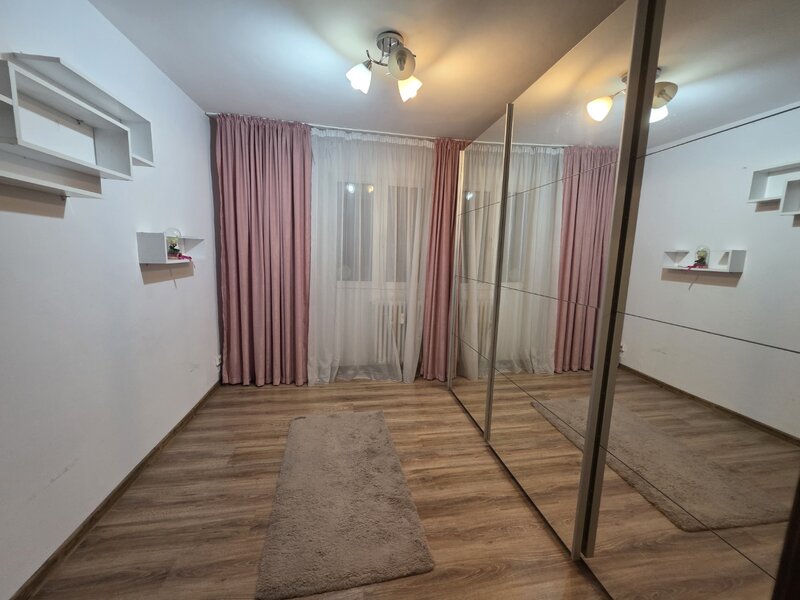 Titan, pe Liviu Rebreanu,  5 minute metrou si parc IOR, bloc 4 etaje